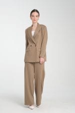 Kahve Çizgili Desen Bol Paça Pantolonlu Kadın Takım Elbise - Görsel 2