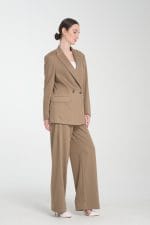 Kahve Çizgili Desen Bol Paça Pantolonlu Kadın Takım Elbise - Görsel 3