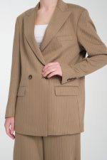 Kahve Çizgili Desen Bol Paça Pantolonlu Kadın Takım Elbise - Görsel 5