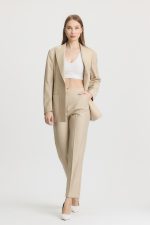 Krem Cep Detaylı Takım Elbise