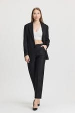 Siyah Cep Detaylı Takım Elbise